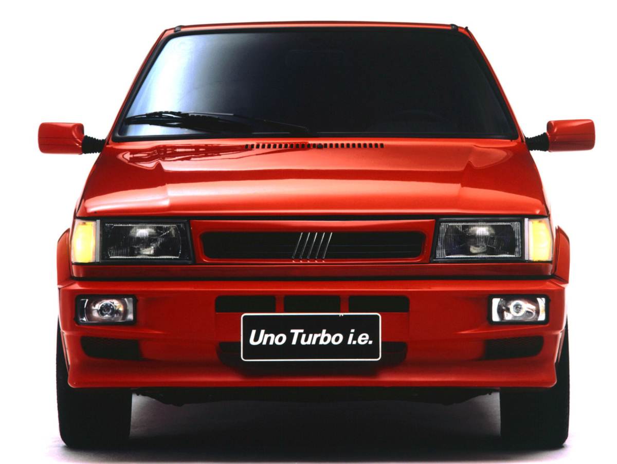 Carro esportivo Uno