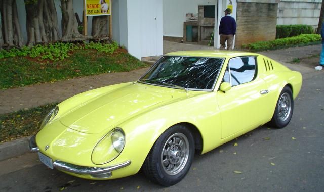 Carro esportivo