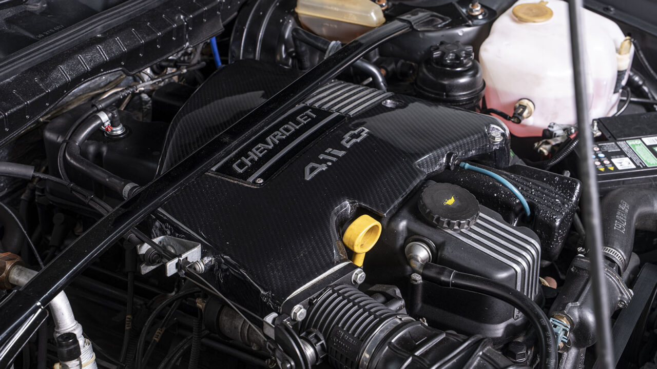 Motor 4.1 seis cilindros do Omega CD