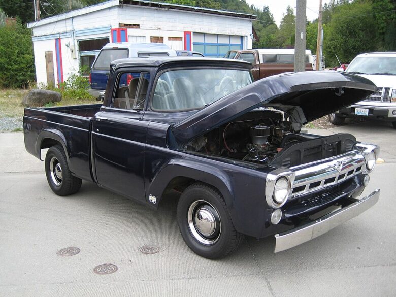 Ford F-100 1957 brasileira — Retornar