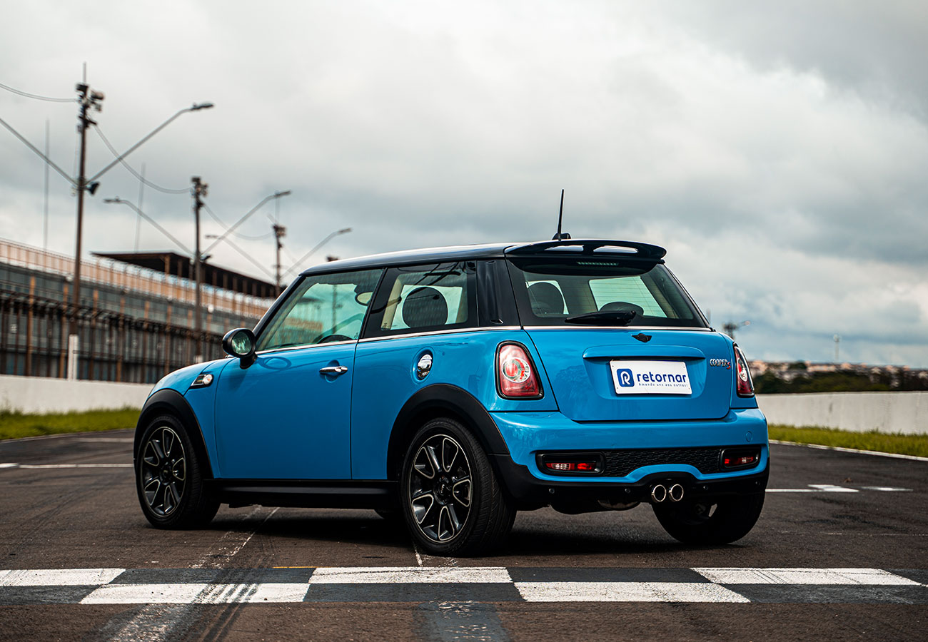 Mini Cooper: o carro que conquistou pilotos de corrida