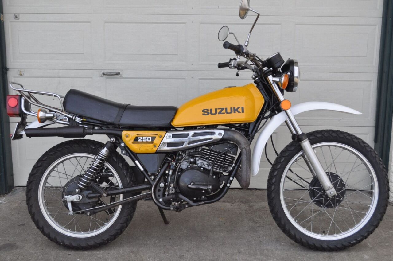 anos 70 suzuki