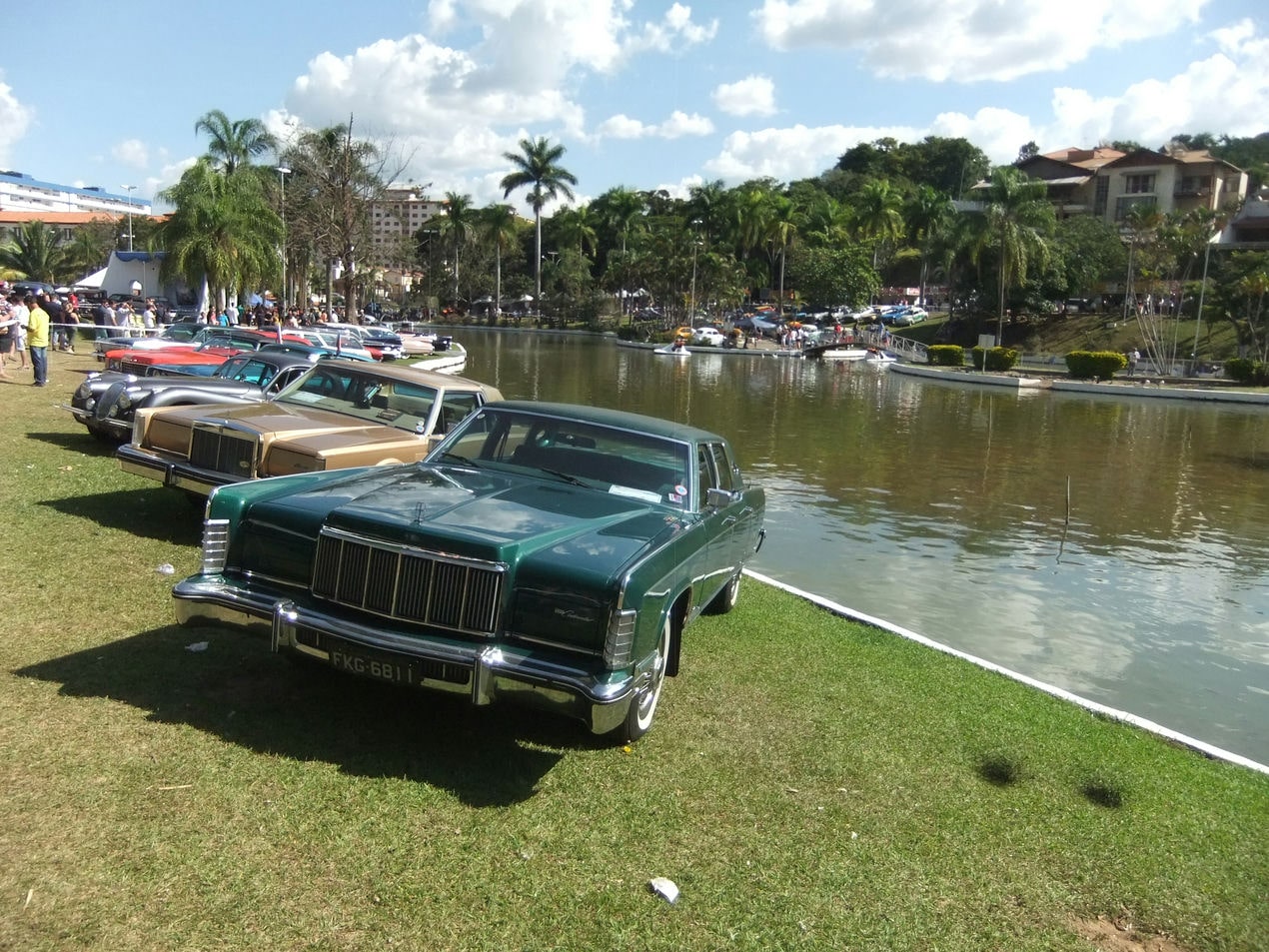 Encontro de Carros antigos em águas de lindoia