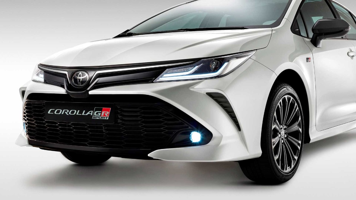 Detalhe da dianteira do Corolla GR-SPort