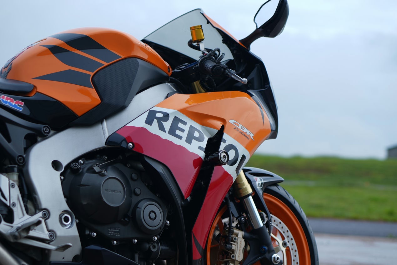 Honda Repsol cista de baixo pra cima