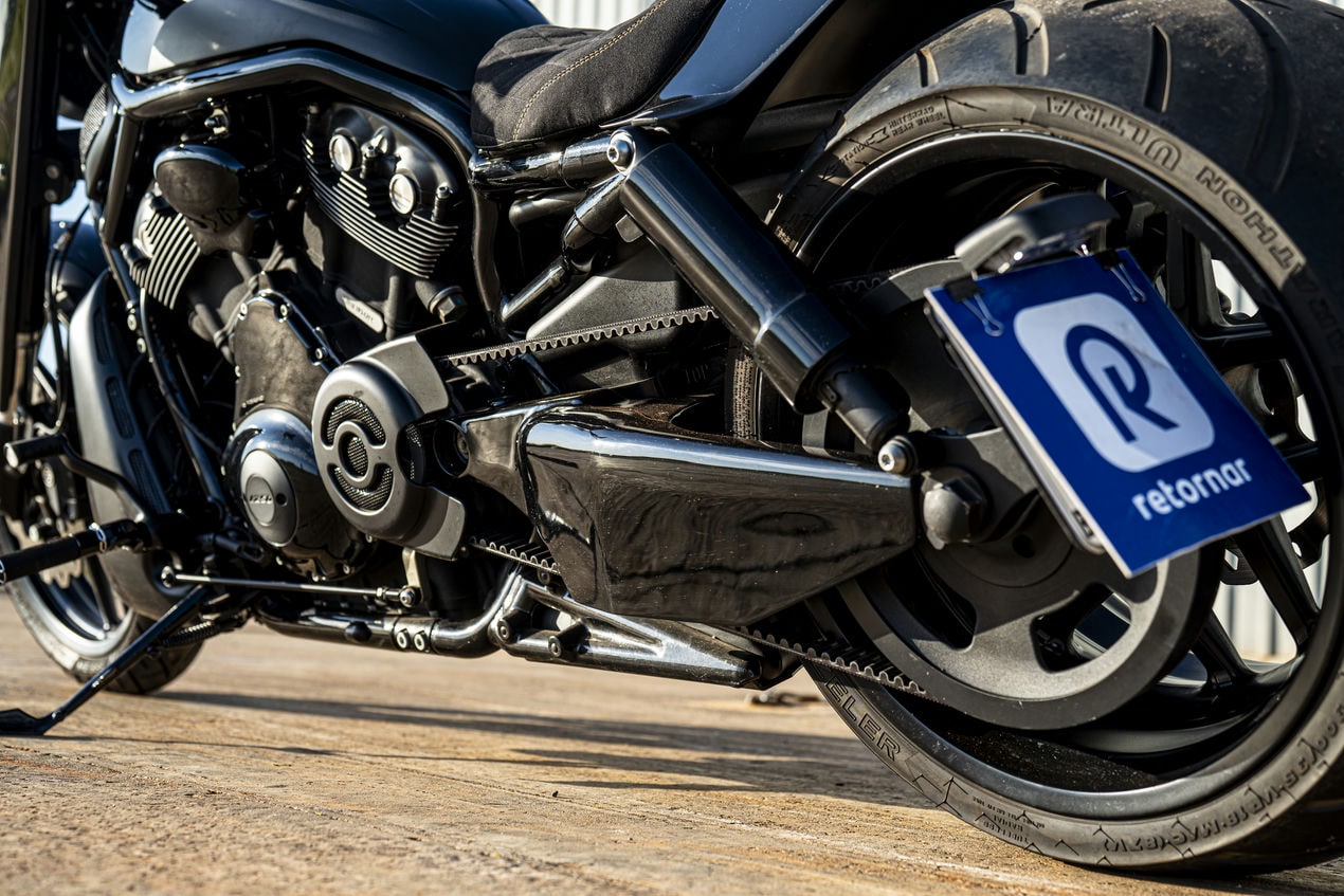 detalhe do motor e correia da vrod