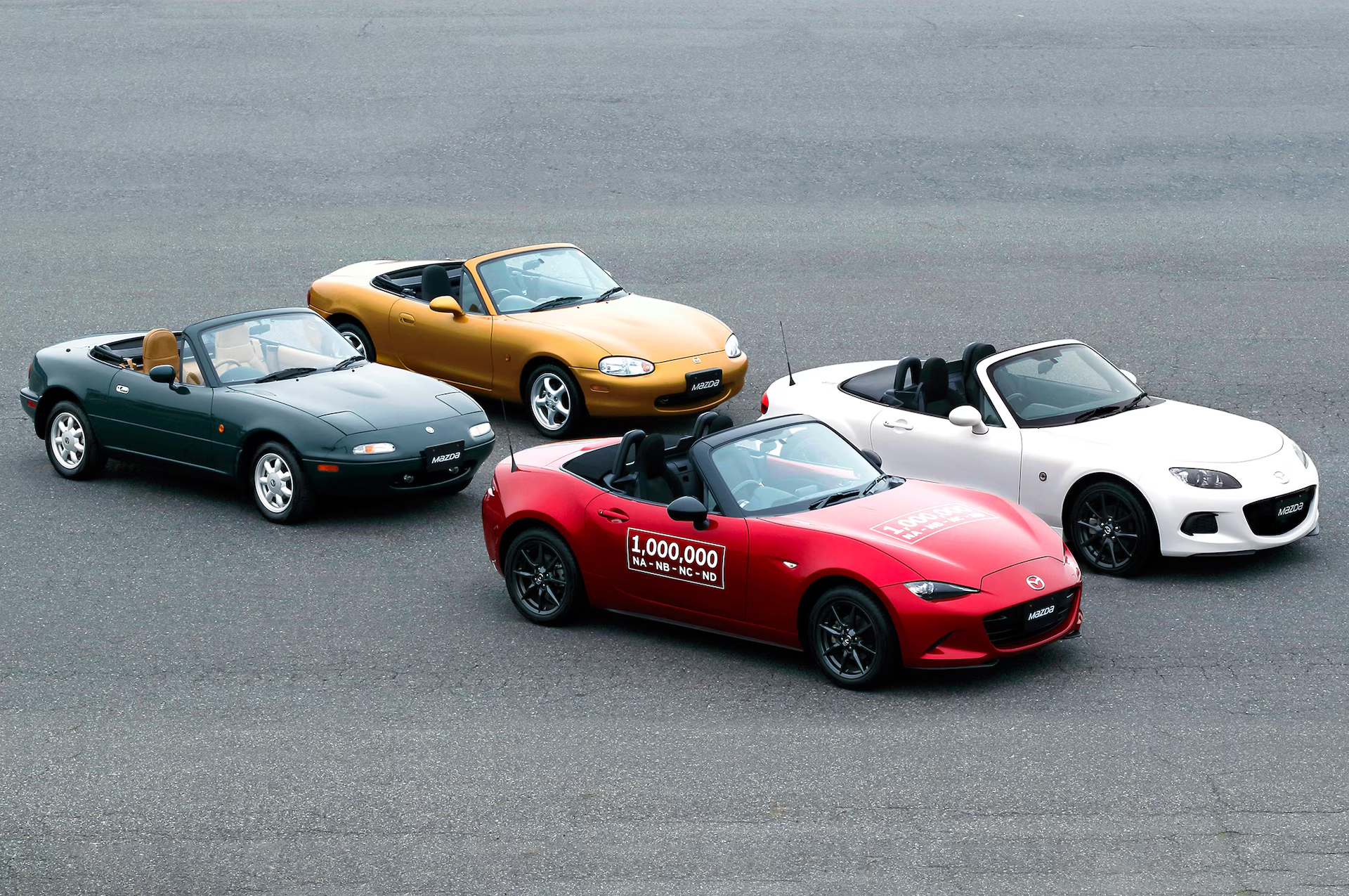 todos os modelos do miata lado a lado