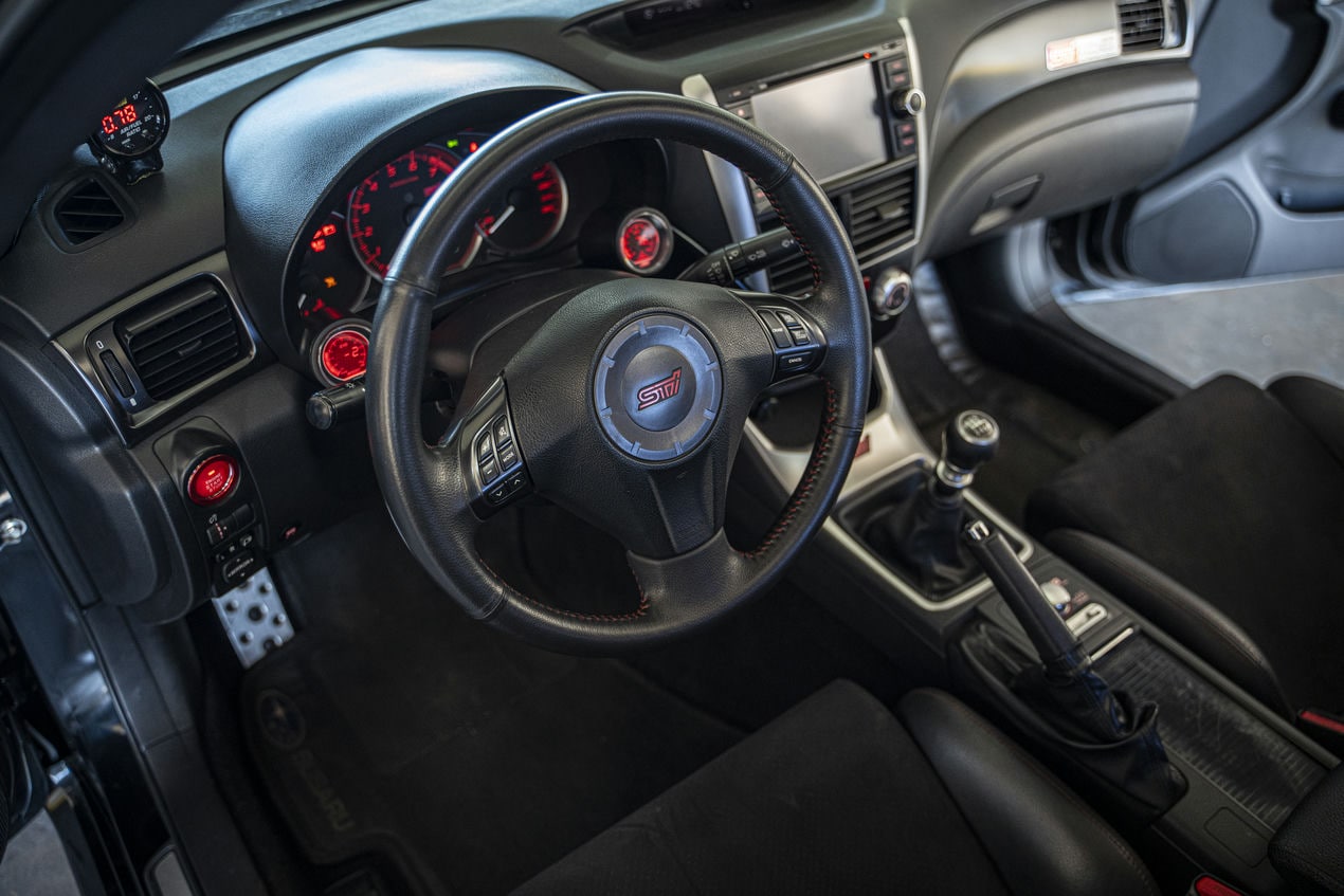 interior subaru