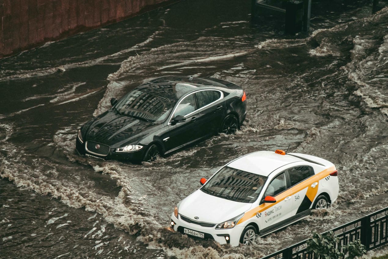 Áreas Alagadas carros