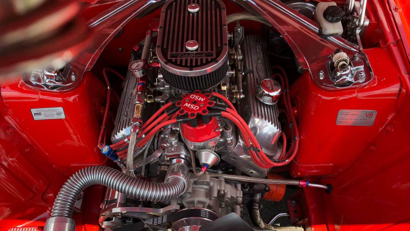 302 v8