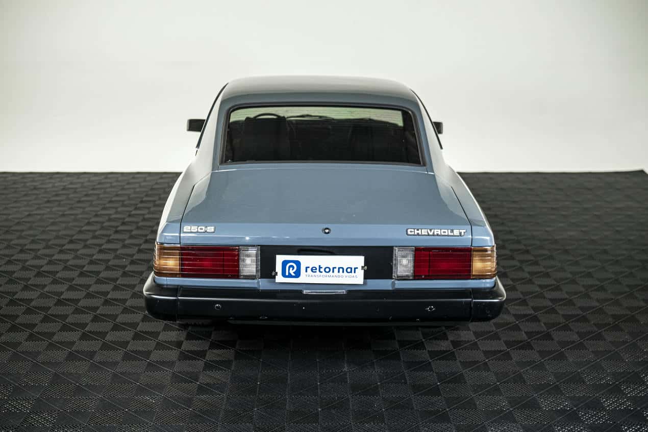 TRASEIRA OPALA