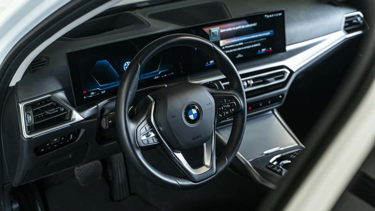 bmw 320i