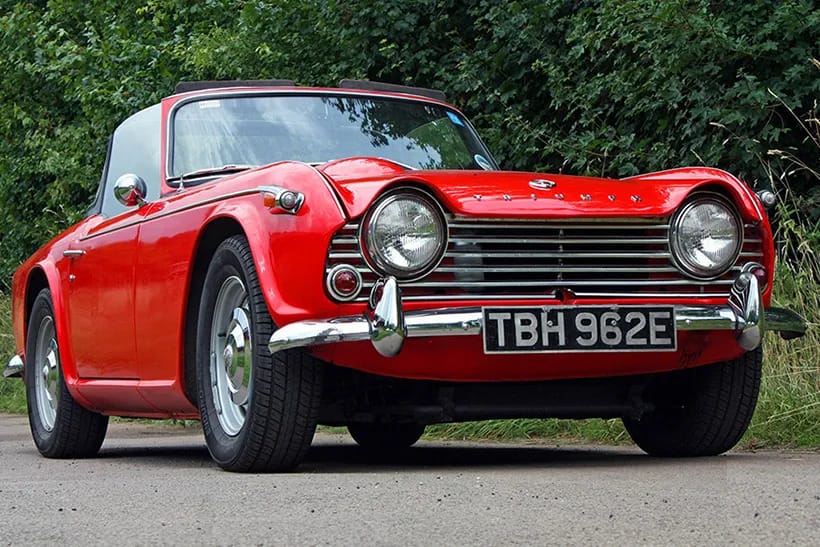 Triumph Carros