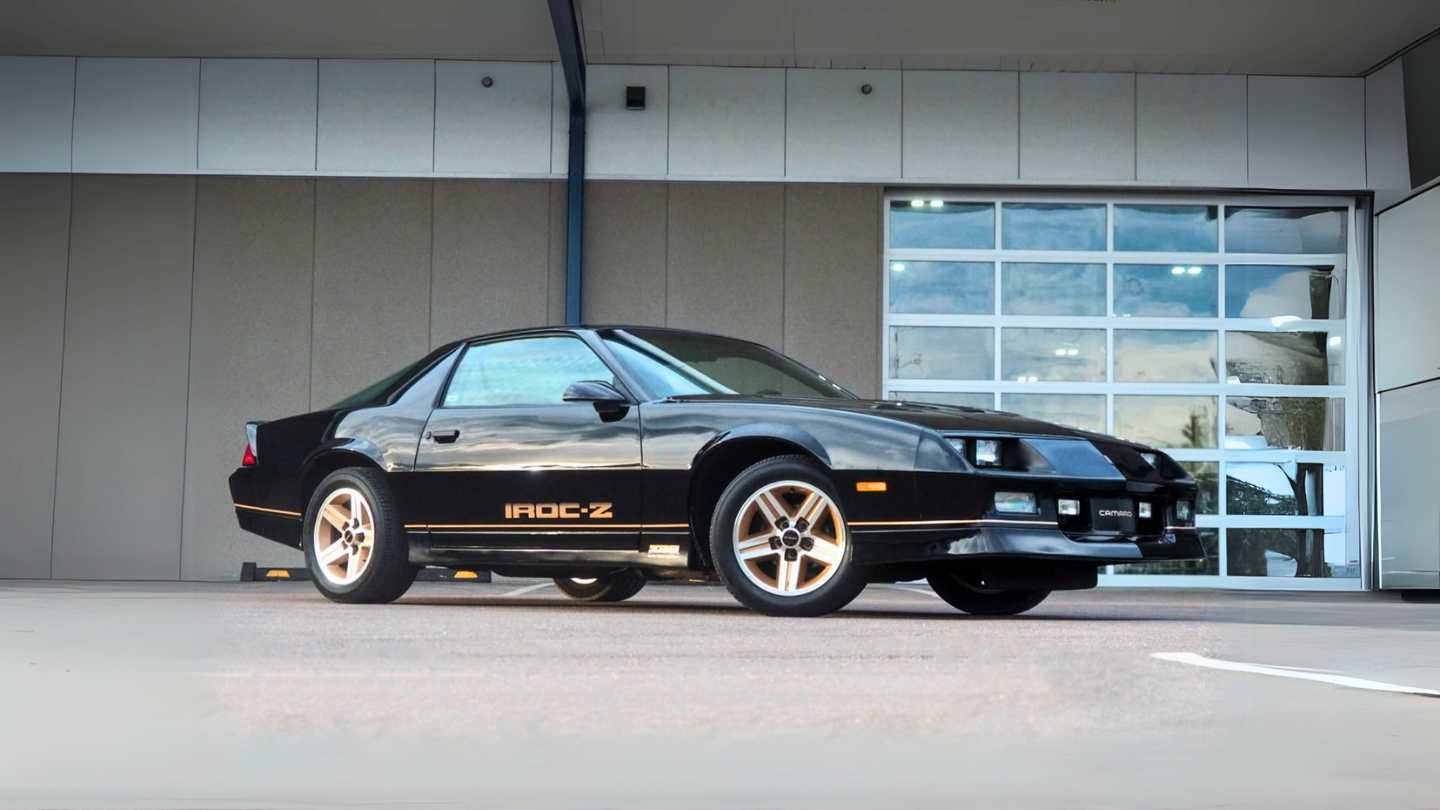 Chevrolet Camaro IROC-Z: Puro Anos 80 - Retornar - Transformando Vidas