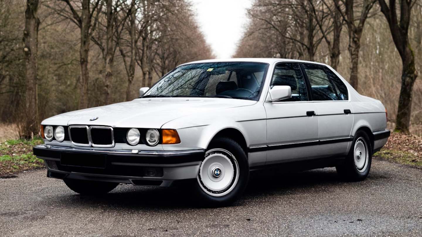 750i