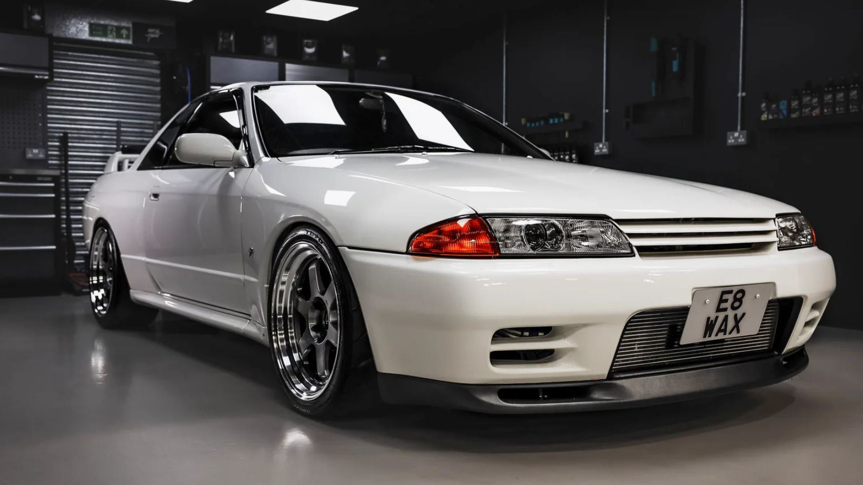 skyline r32