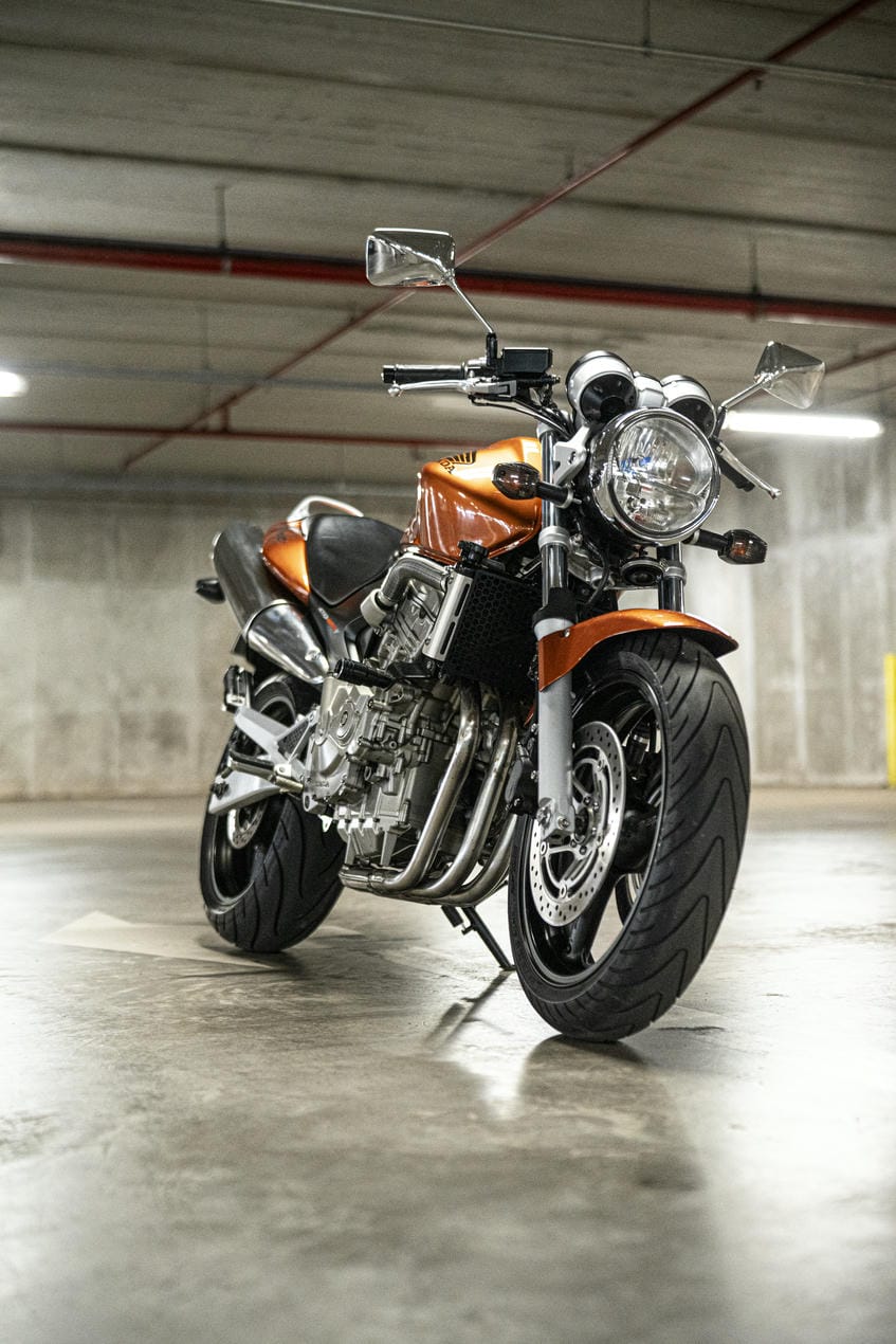 honda hornet retornar
