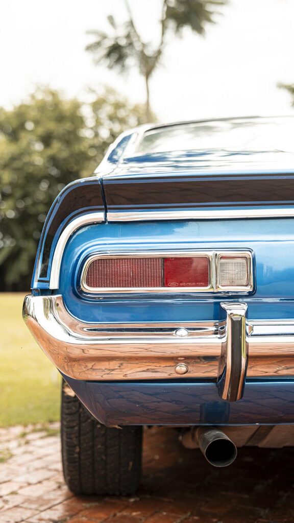 Ford Maverick V8 da Retornar — traseira