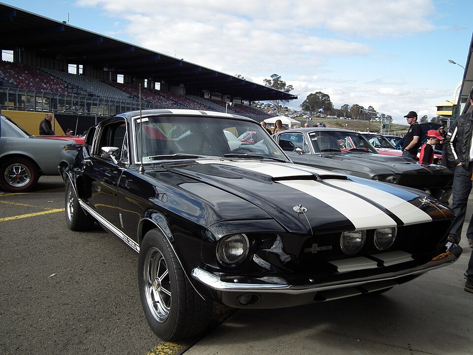 Ford Mustang Shelby GT350 — Retornar