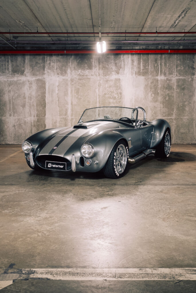 Shelby Cobra V8 — Retornar