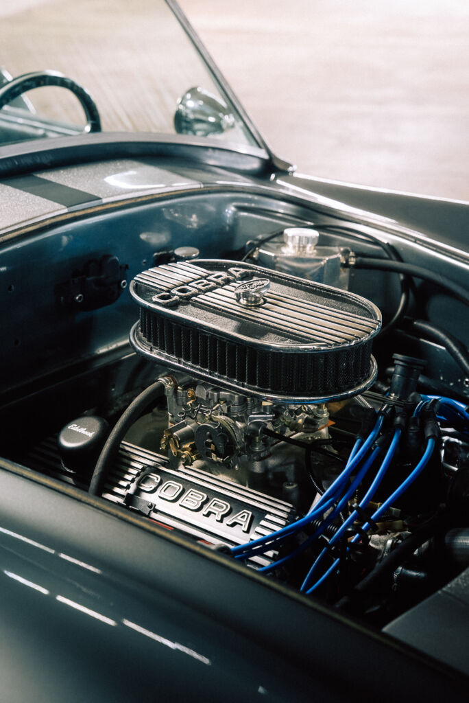 Shelby Cobra V8 — Retornar