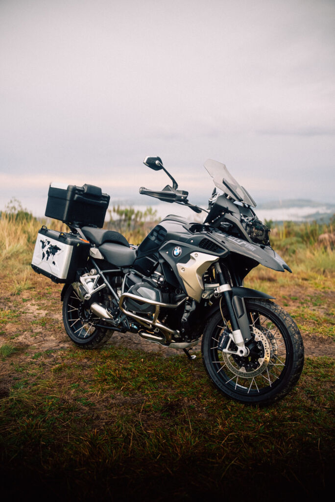 BMW R 1250 GS da Retornar — detalhe frontal