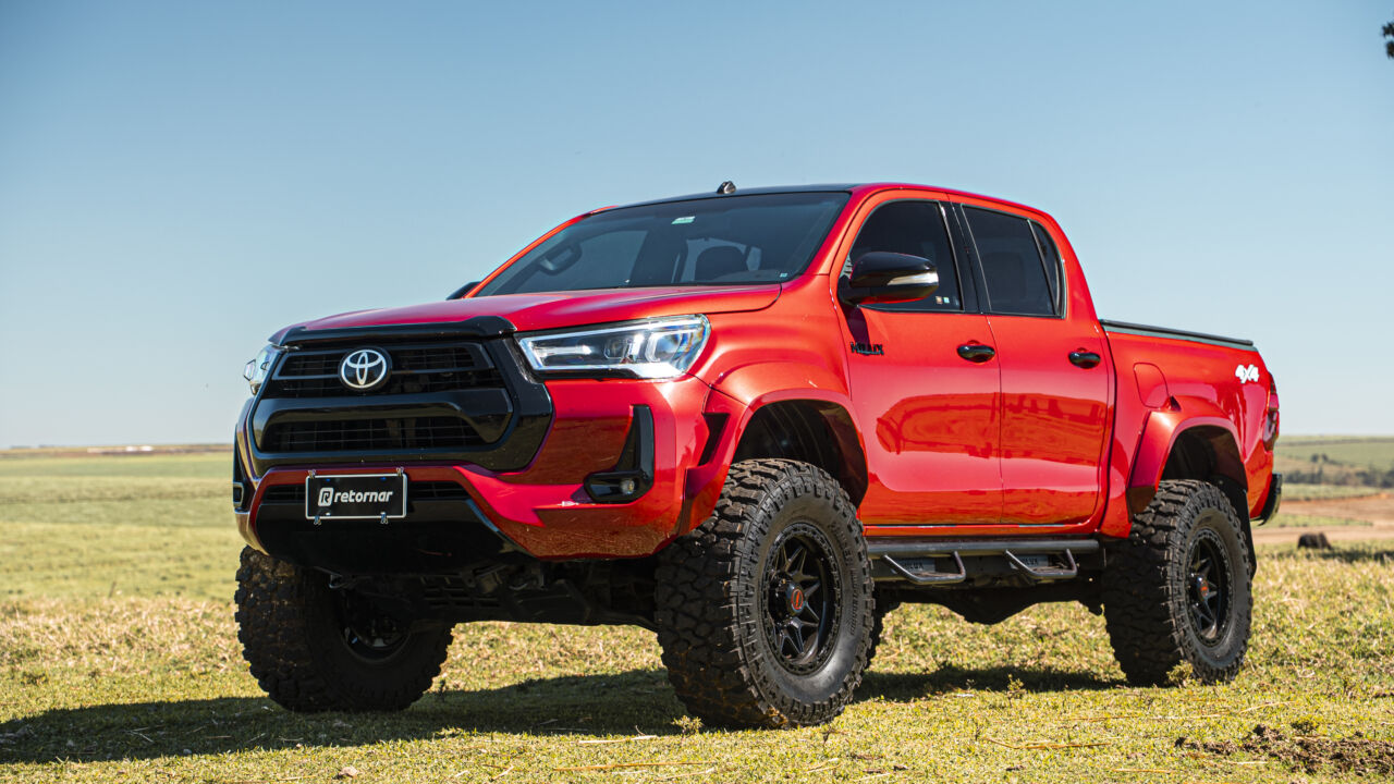 Toyota Hilux — Retornar