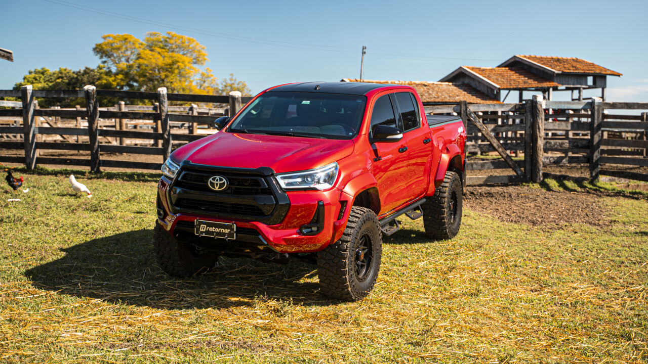 Detalhe da Toyota Hilux Retornar