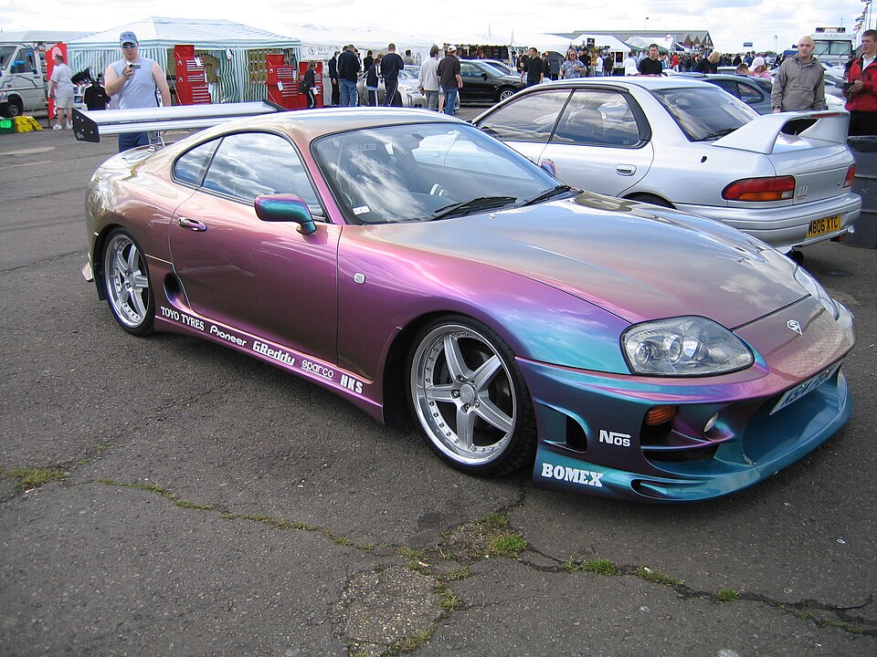 Toyota Supra A80 laranja inspirado no carro do filme Velozes e Furiosos — Retornar