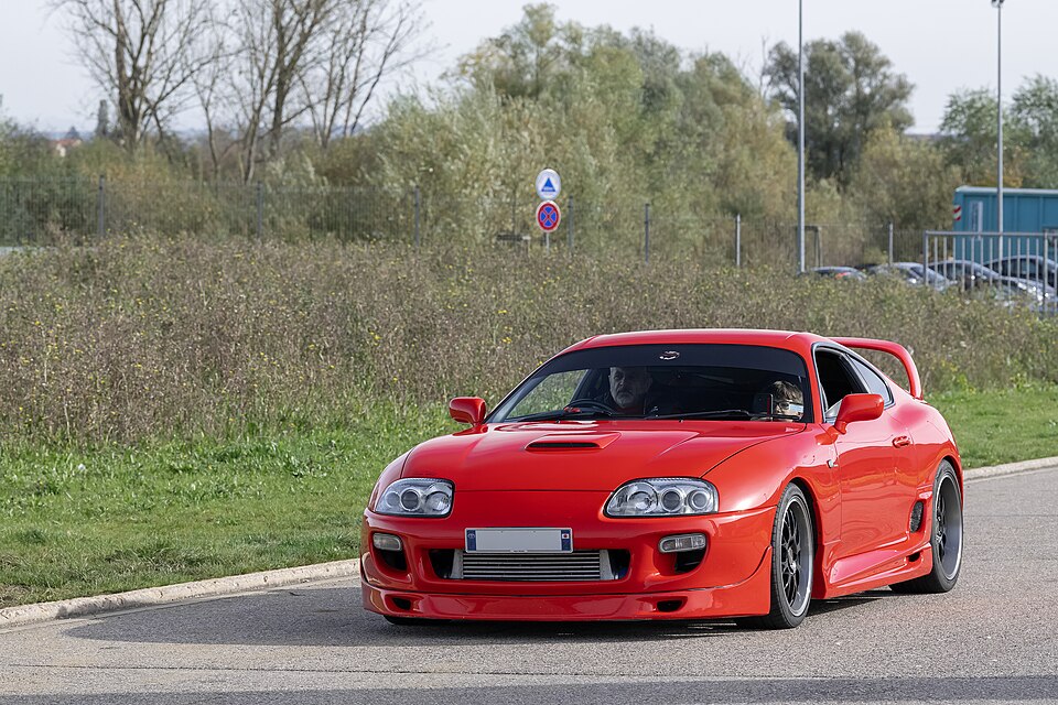 Toyota Supra A80 Mk4 — exemplar de coleção — Retornar