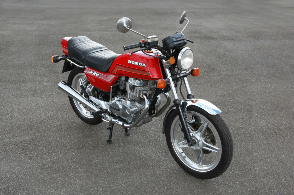 CB 400 1982