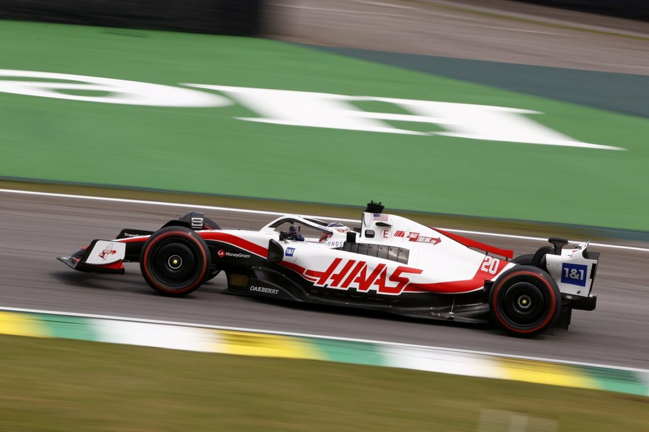 Carro da Haas em 2022 durante a pole de Magnussen. Reprodução