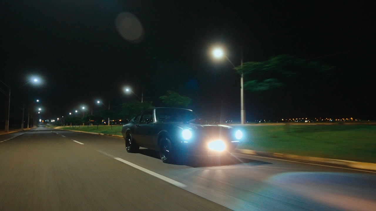 Maverick V8 foto noturna