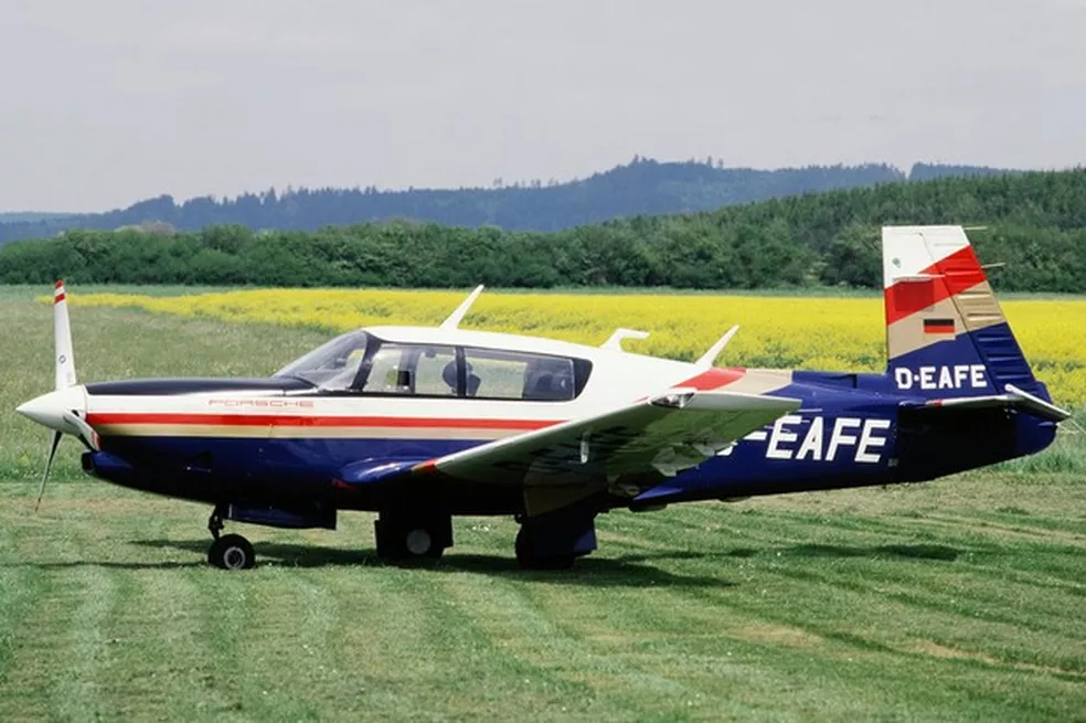 Avião com motor tipo boxer