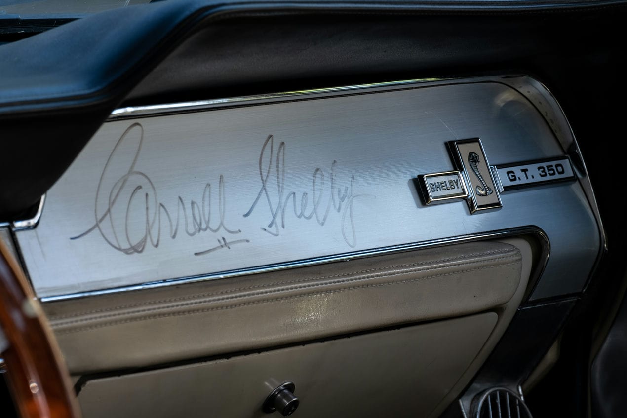 Shelby GT350 autografado