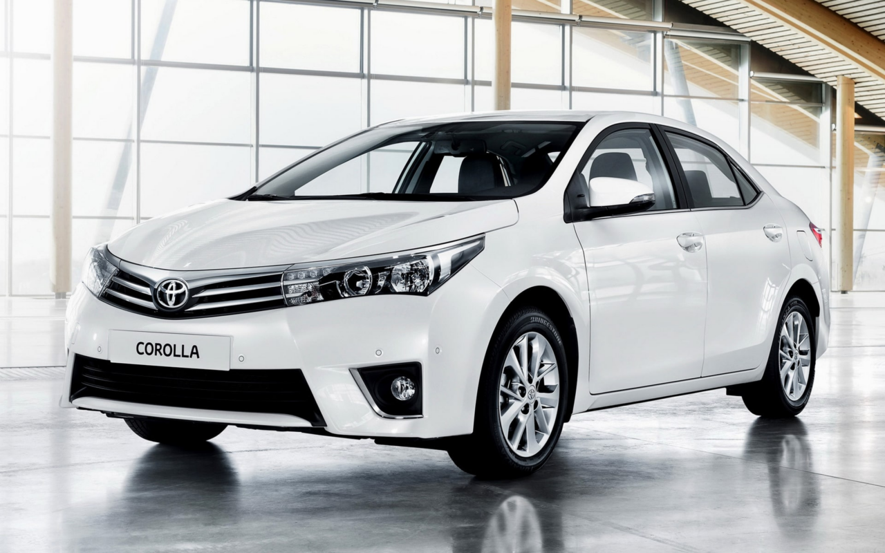 Toyota Corolla de Quarta geração nacioanl na cor branca em estudio 