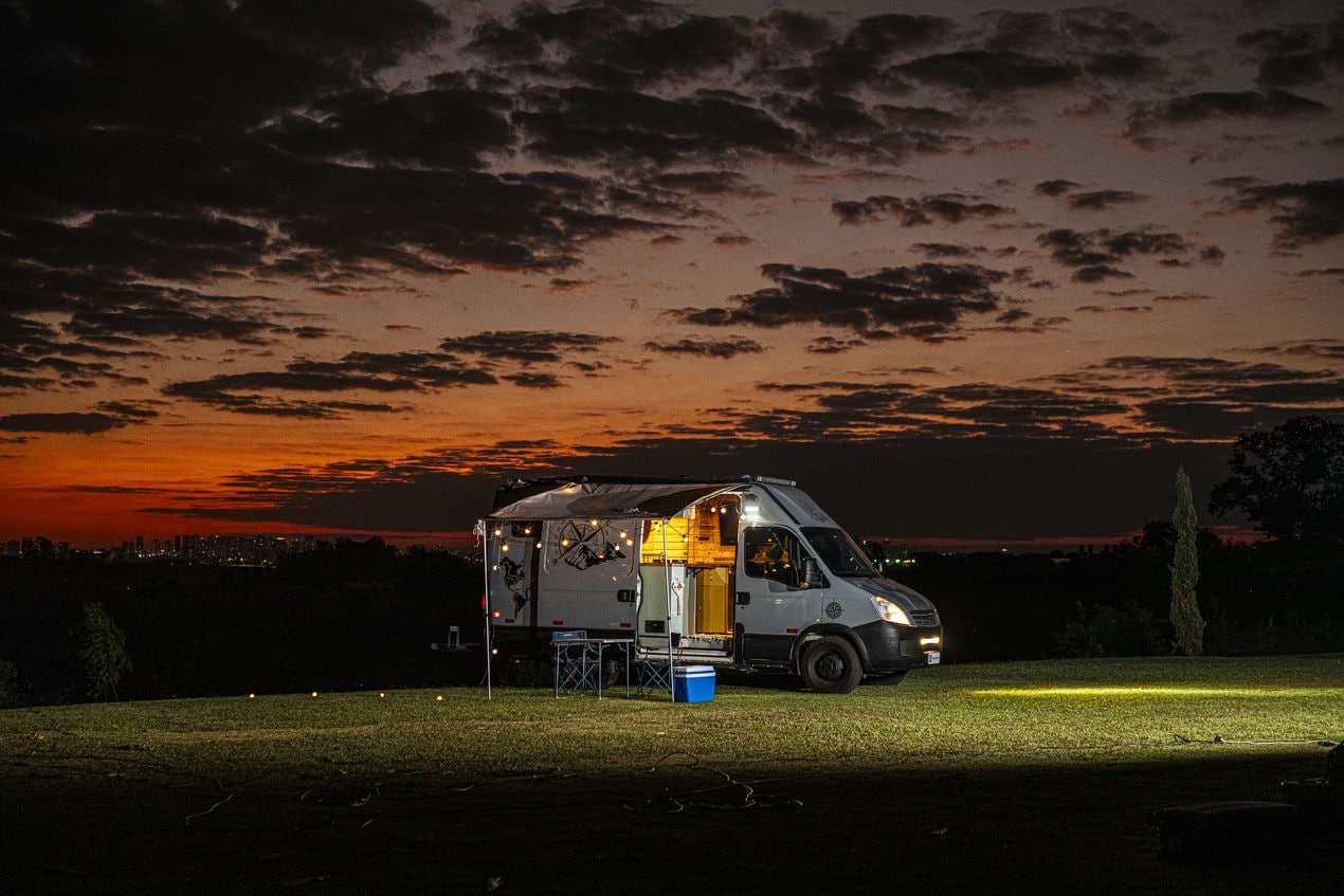 motorhome a noite
