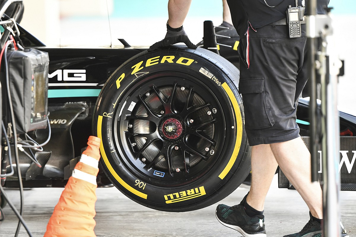 pneu pirelli em box da f1