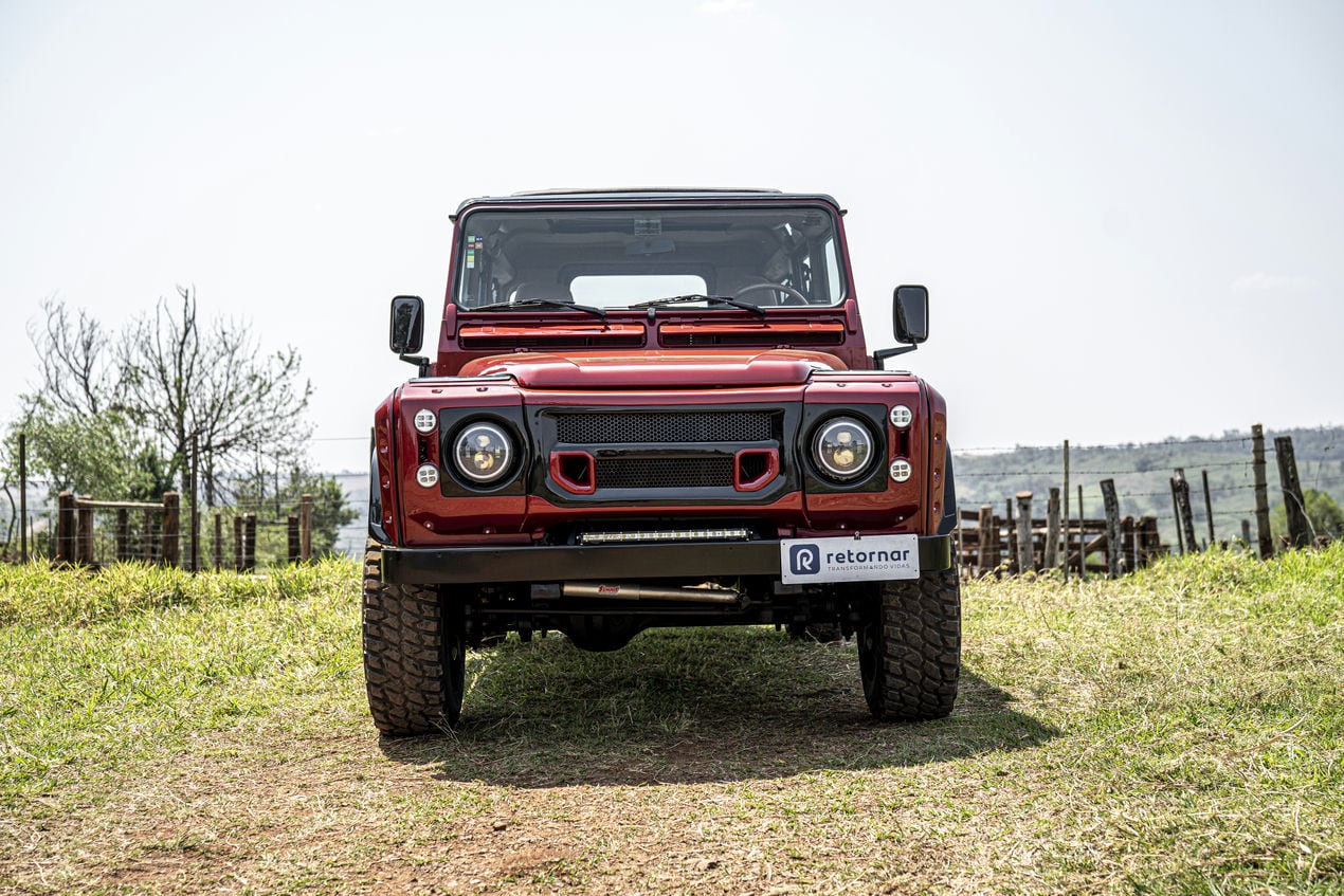 Frente da Land Rover Defender