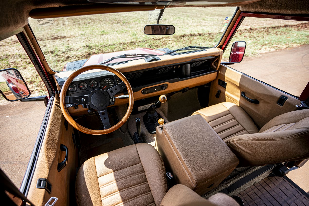 INTERIOR LAND ROVER