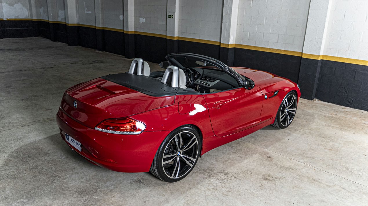 visão geral da bmw z4 traseira