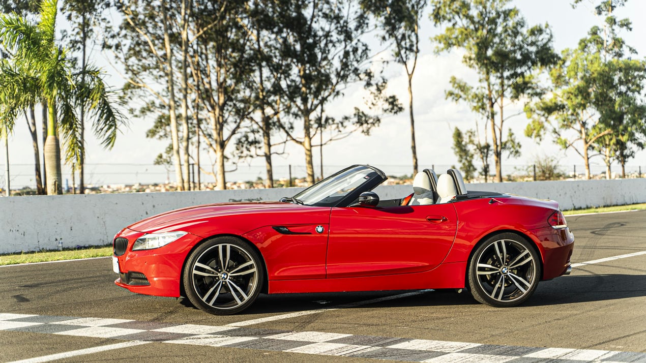 bmw z4 no autódromo