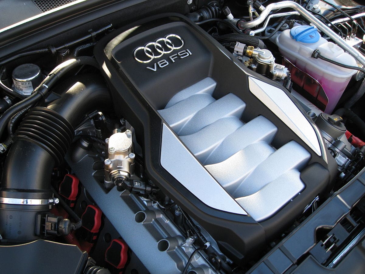 Volkswagen-Audi V8 engine