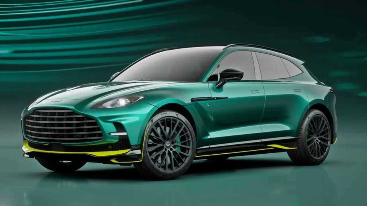 ASTON MARTIN DBX