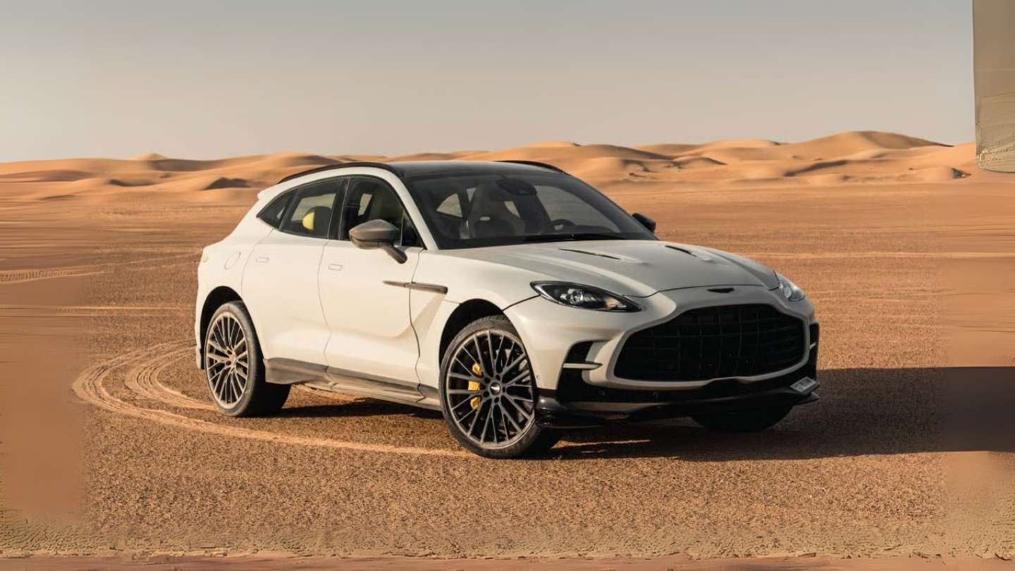 ASTON MARTIN DBX
