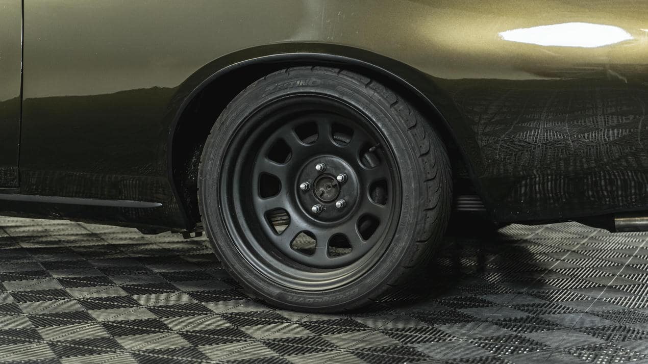 Dodge Charger Retornar