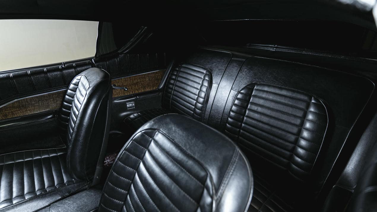 Dodge Charger Retornar