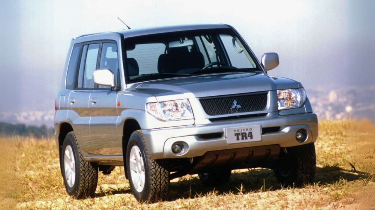 pajero tr4