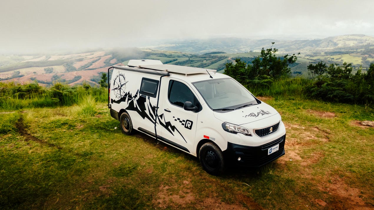 motorhome completo da retornar de lado